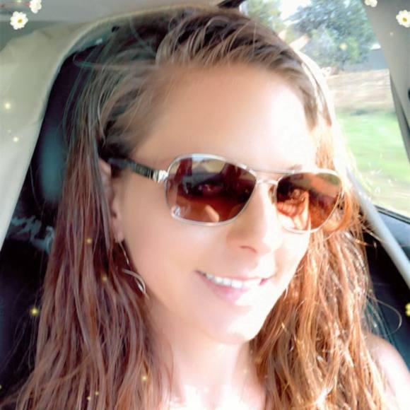 Meet your Posher, Ashley - Picture 1 of 1